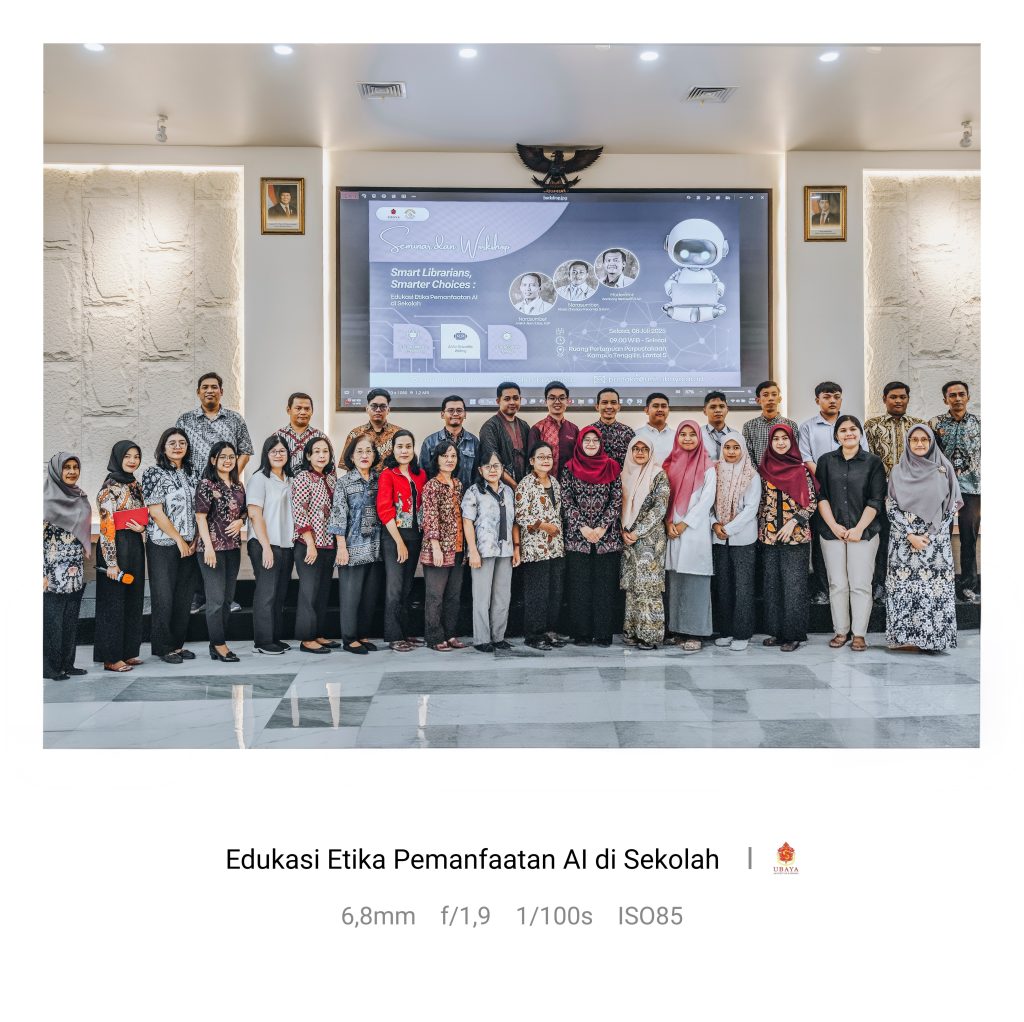 Perpustakaan SMA Negeri 10 Surabaya Ikuti Workshop Edukasi Etika Pemanfaatan AI dan Media Sosial di Universitas Surabaya (UBAYA)
